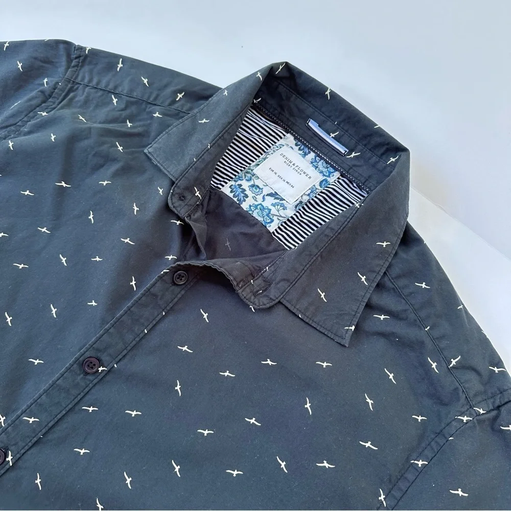 Men’s Denim & Flower Short Sleeved Shirt Size XL​​​